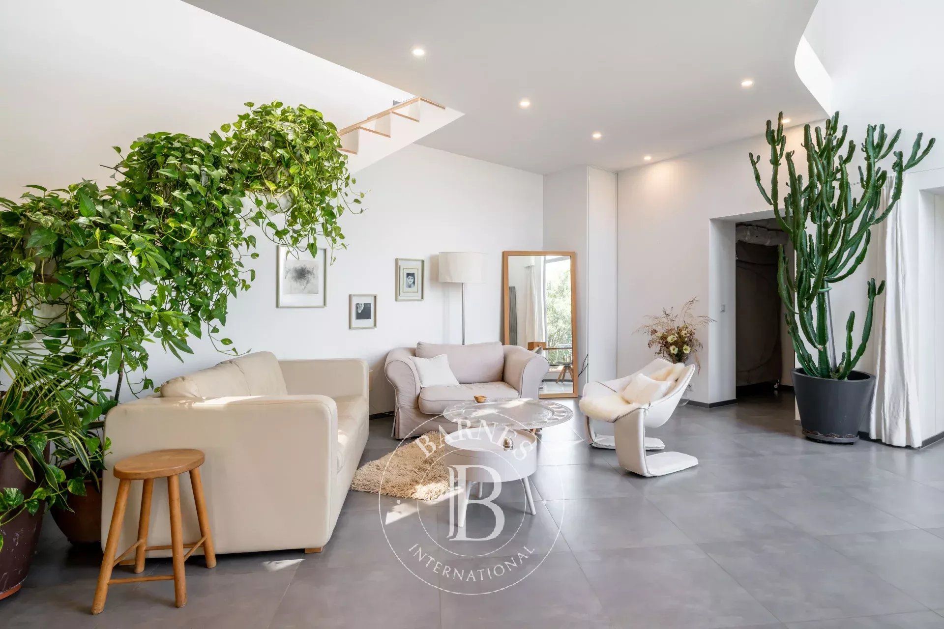 Cagnes-sur-Mer - Élégante villa contemporaine avec vue mer et montagnes