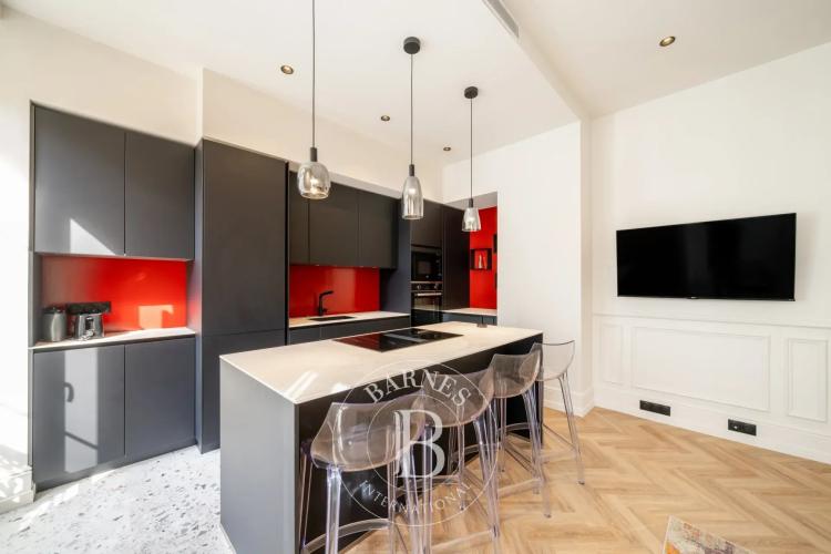 NICE – PROCHE PROMENADE DES ANGLAIS – APPARTEMENT ENTIÈREMENT RÉNOVÉ