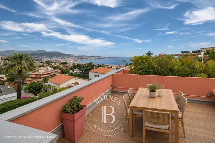 NICE - LANTERNE - TOIT TERRASSE - VUE MER PANORAMIQUE