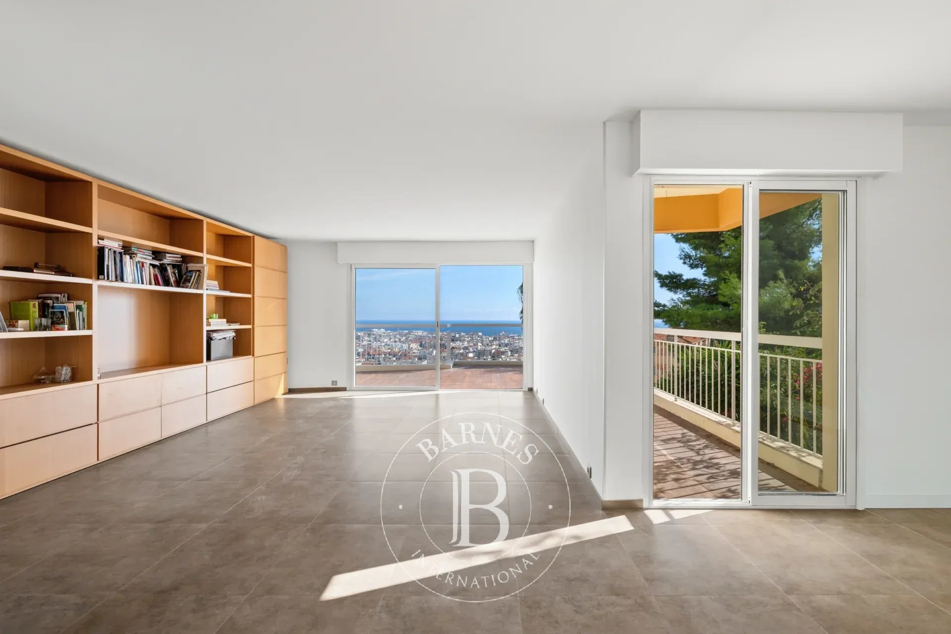 NICE - SAINT-PHILIPPE - APPARTEMENT EN DUPLEX - VUE MER PANORAMIQUE