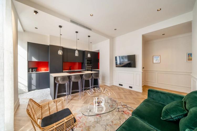 NICE – PROCHE PROMENADE DES ANGLAIS – APPARTEMENT ENTIÈREMENT RÉNOVÉ