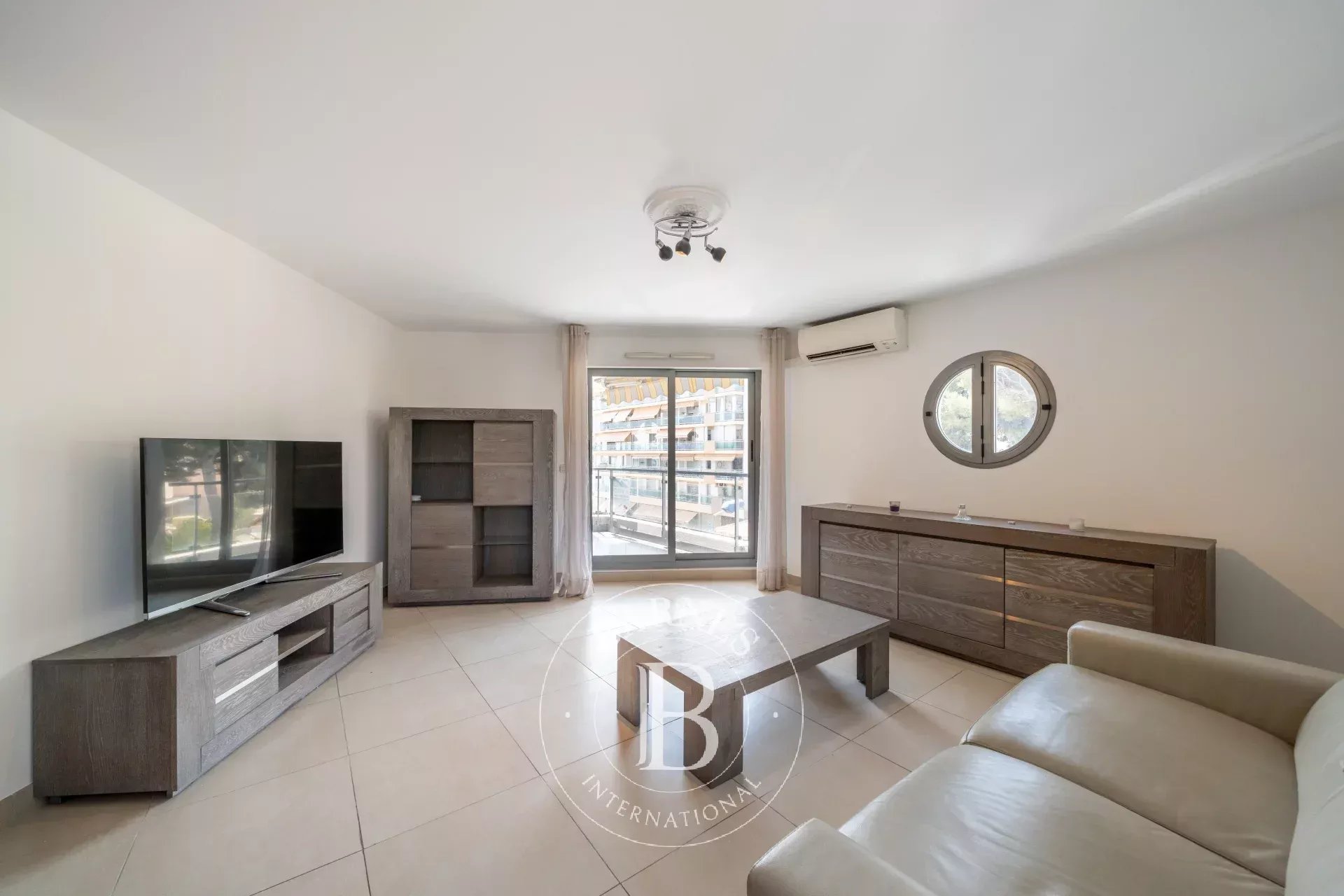 Appartement Cros de Cagnes à quelques mètres des plages et au calme