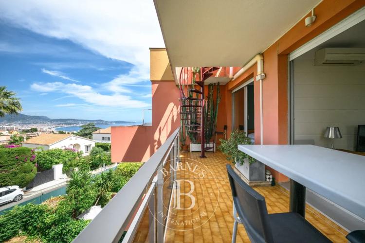 NICE - LANTERNE - TOIT TERRASSE - VUE MER PANORAMIQUE