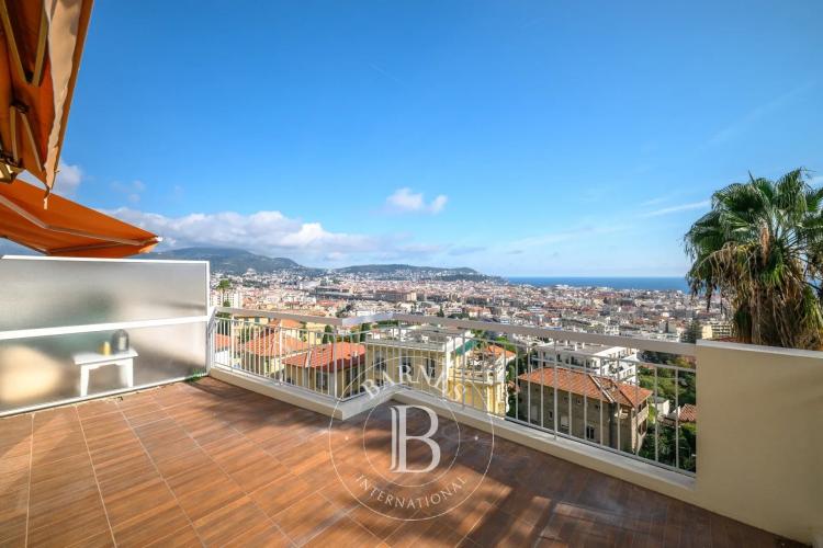 NICE - SAINT-PHILIPPE - APPARTEMENT EN DUPLEX - VUE MER PANORAMIQUE