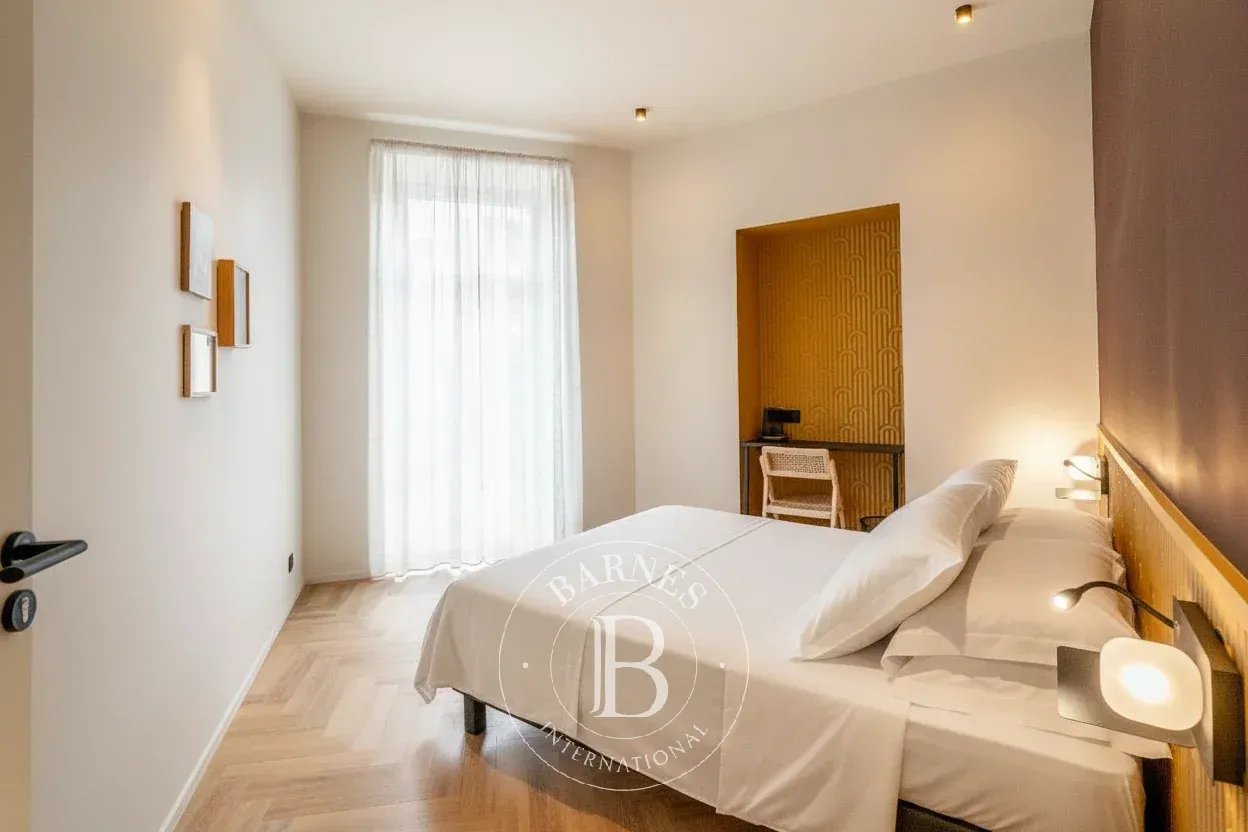 NICE – PROCHE PROMENADE DES ANGLAIS – APPARTEMENT ENTIÈREMENT RÉNOVÉ