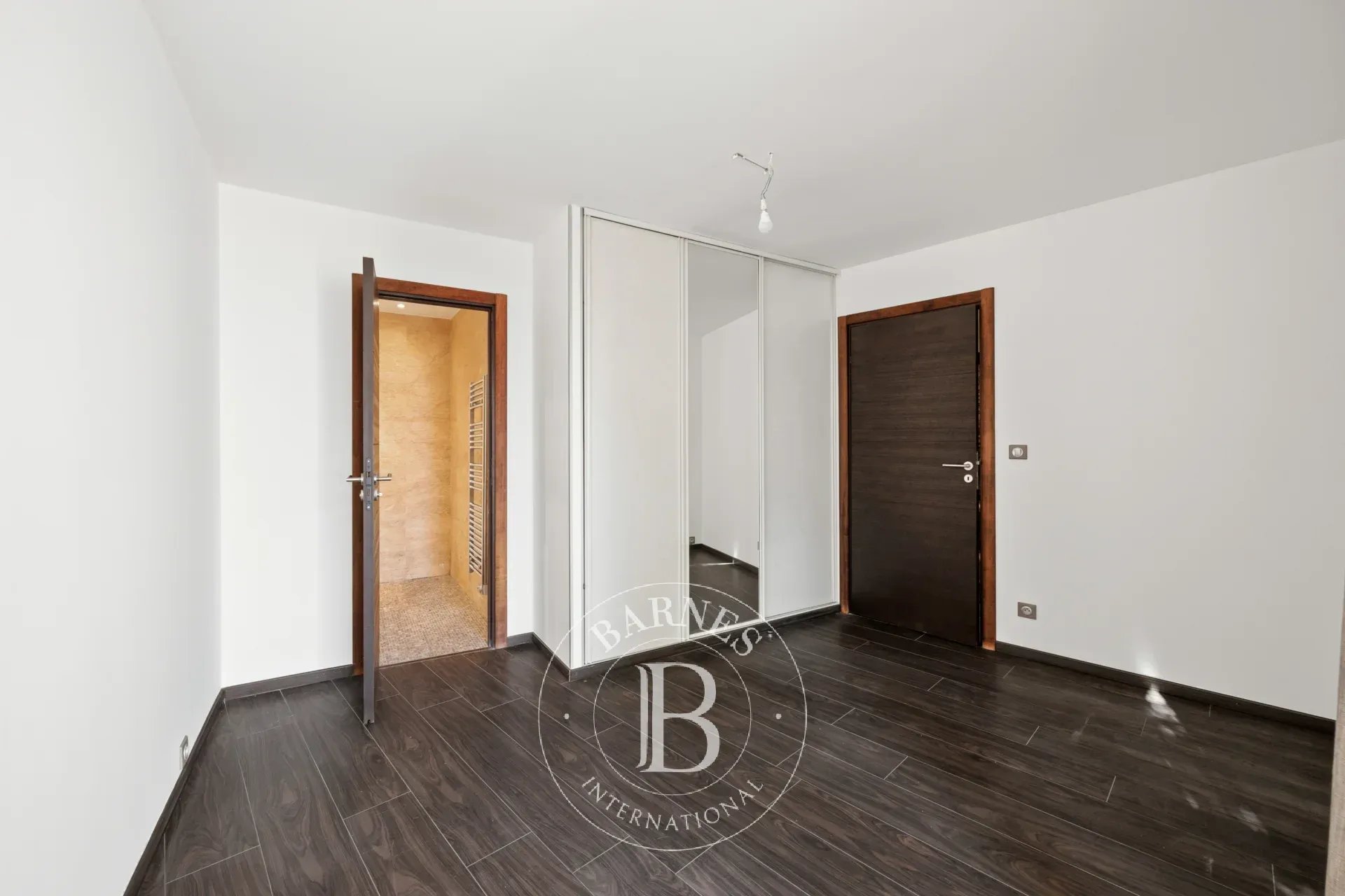 NICE - SAINT-PHILIPPE - APPARTEMENT EN DUPLEX - VUE MER PANORAMIQUE