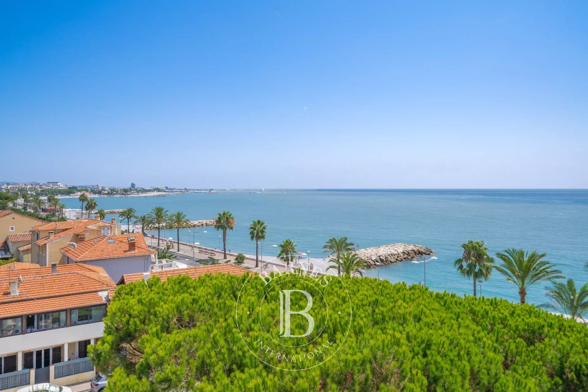 Appartement Cros de Cagnes à quelques mètres des plages et au calme