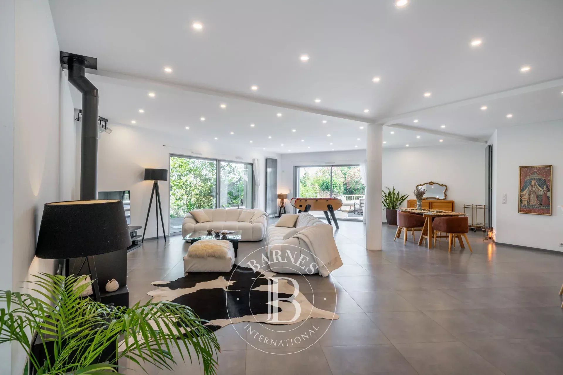 Cagnes-sur-Mer - Élégante villa contemporaine avec vue mer et montagnes