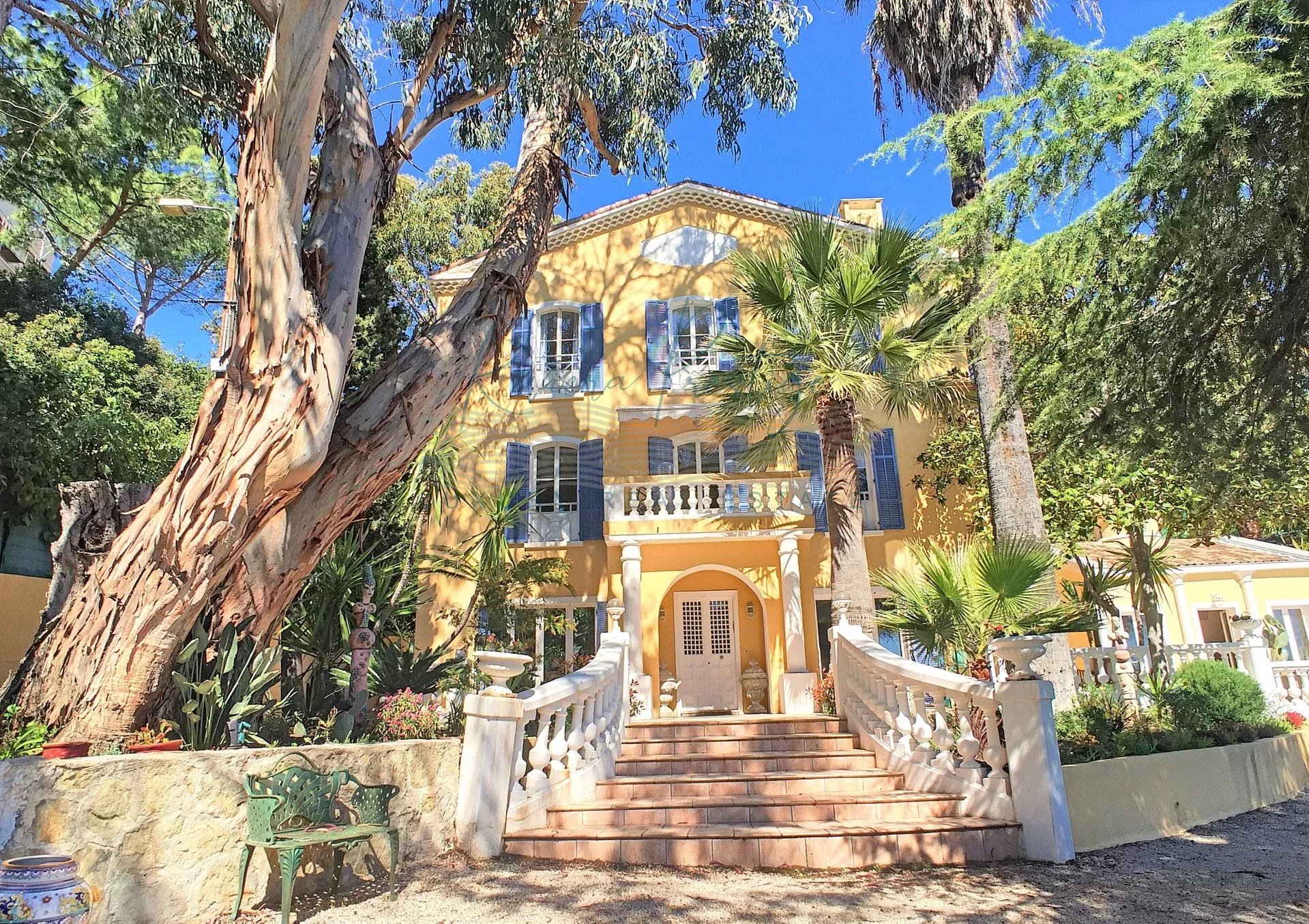 Nice - Villa vue mer, quartier résidentiel