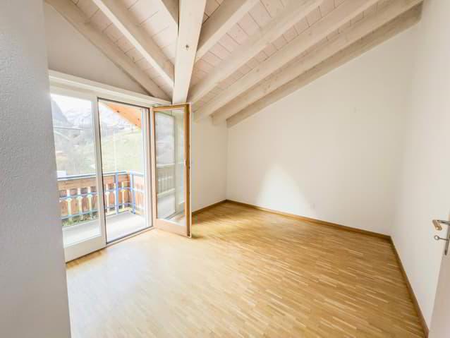 5hEjK_lookmove_237644506_7.jpg