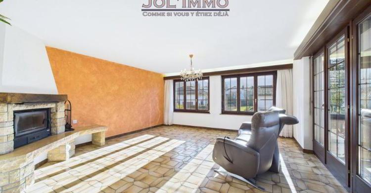 5ivrO_lookmove_237593194_4.jpg