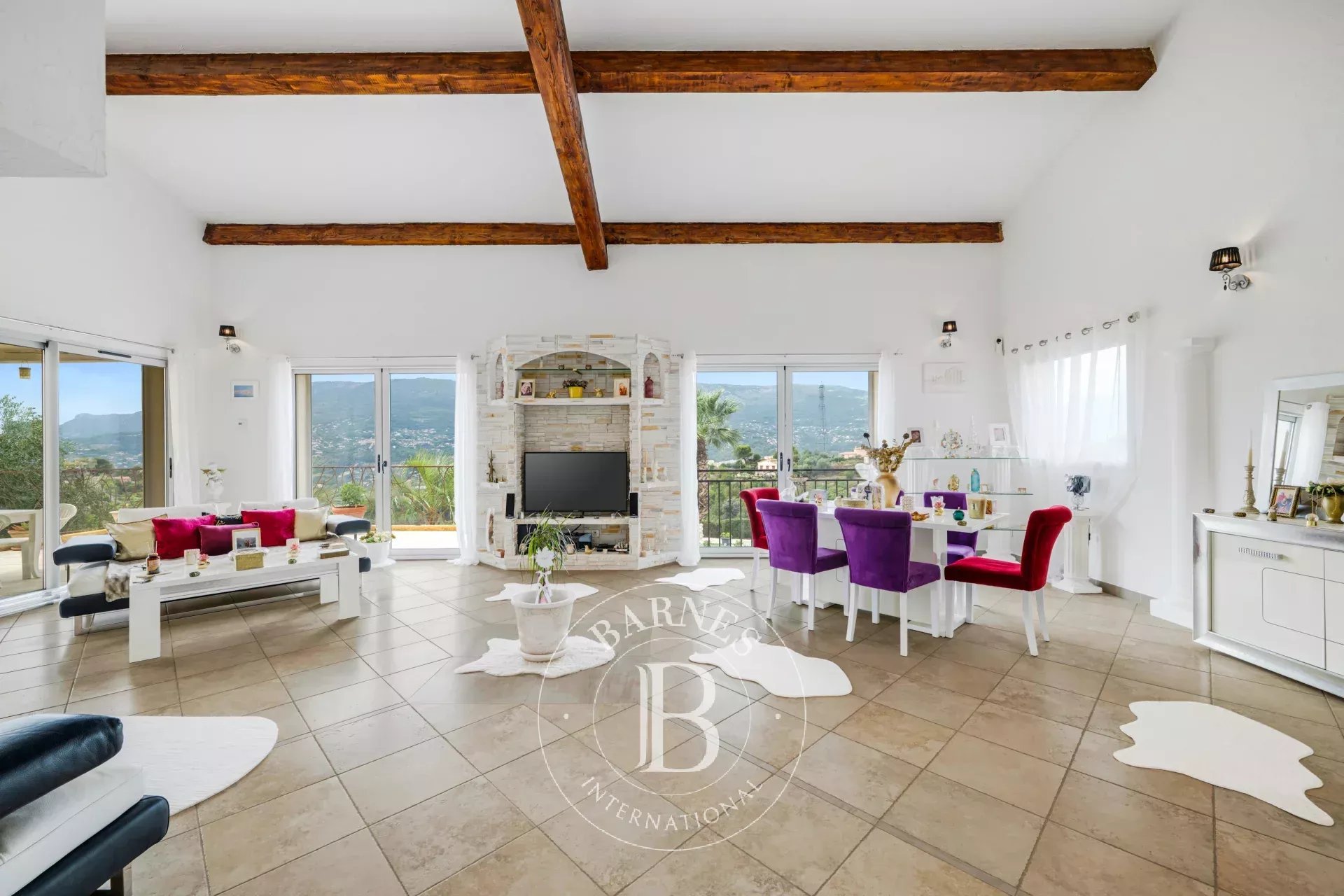 COLOMARS - PROPRIÉTÉ FAMILIALE DE 331 M² - PISCINE ET JARDIN DE 2 262 M²