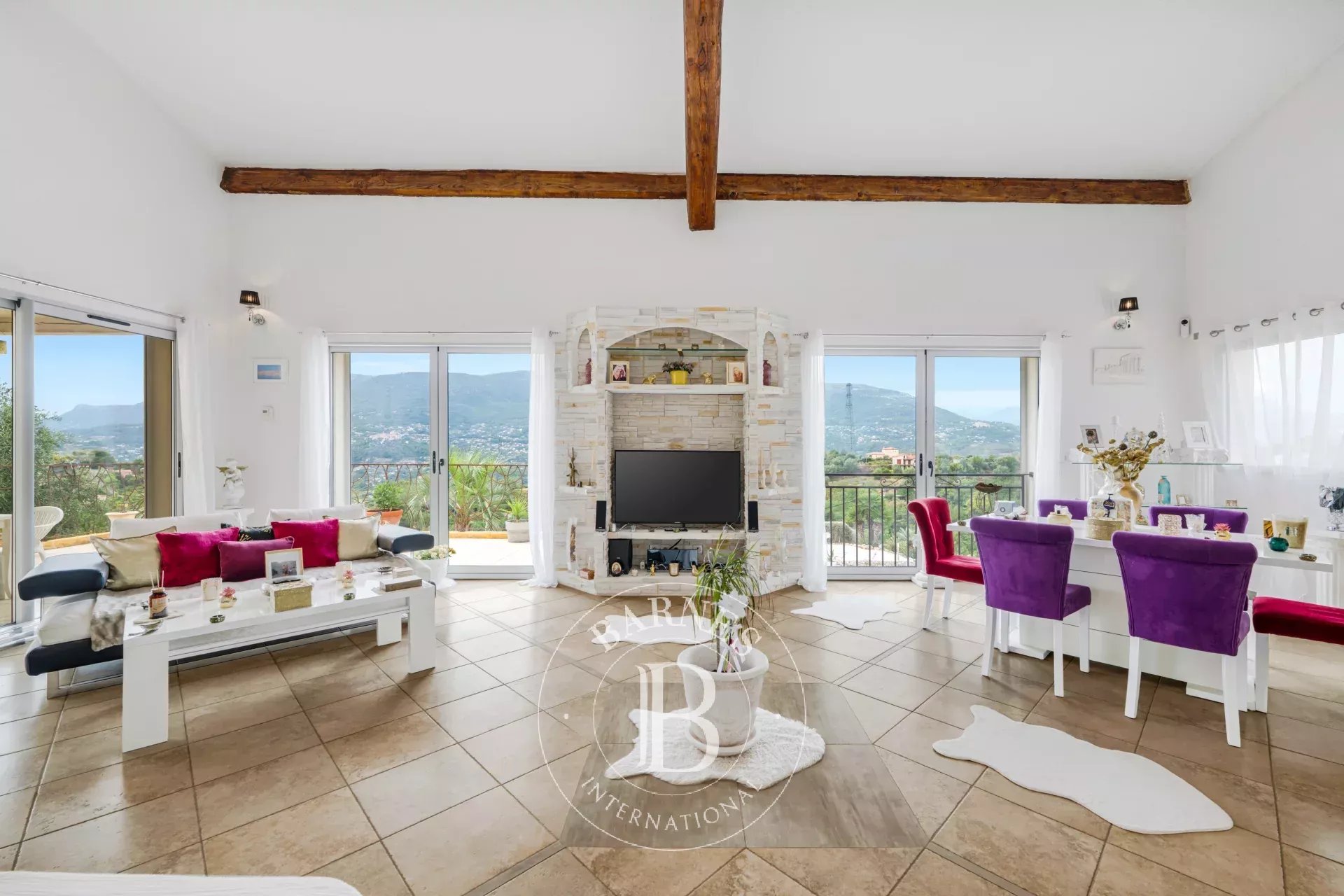 COLOMARS - PROPRIÉTÉ FAMILIALE DE 331 M² - PISCINE ET JARDIN DE 2 262 M²