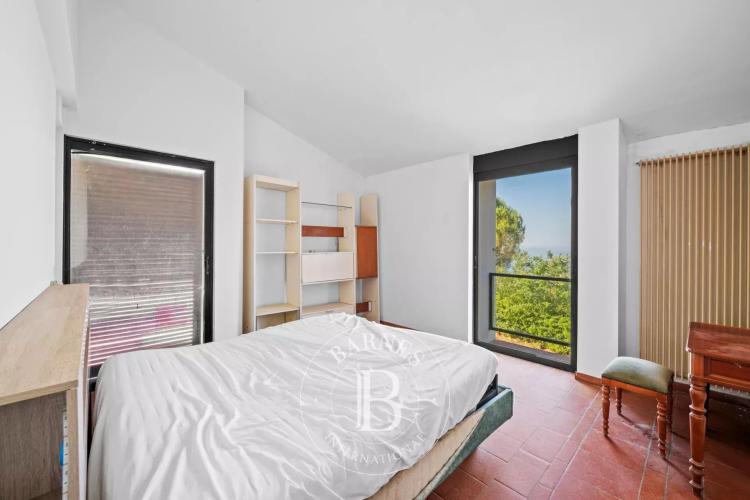 NICE – SECTEUR VINAIGRIER - VASTE PROPRIÉTÉ D'EXCEPTION AVEC MAISON D'HÔTES, PISCINE, TENNIS ET VUE PANORAMIQUE