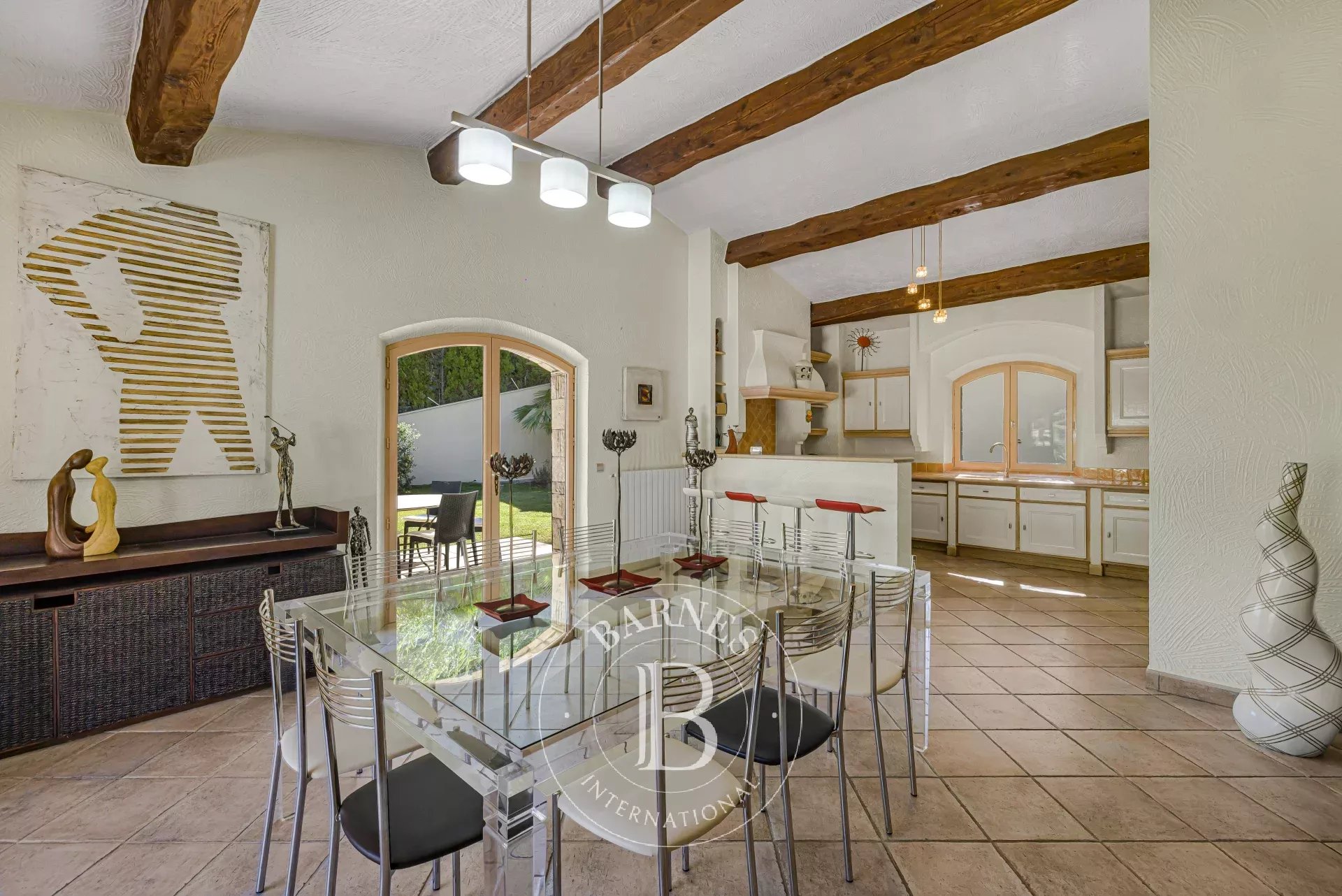 Cagnes-sur-Mer – Villa en pierre avec piscine, vue mer et Haut-de-Cagnes