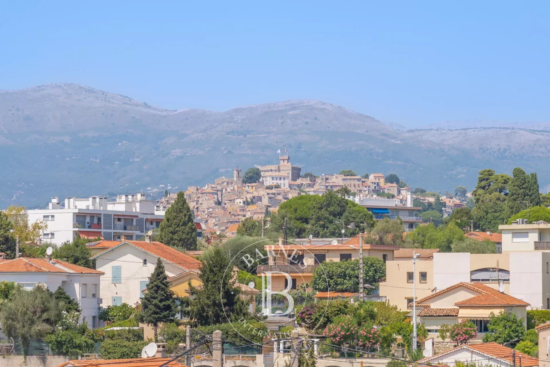 Appartement Cros de Cagnes à quelques mètres des plages et au calme