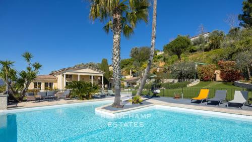 Co-Exclusivité - Villa néo-provençale 5 chambres avec piscine - Nice Ouest