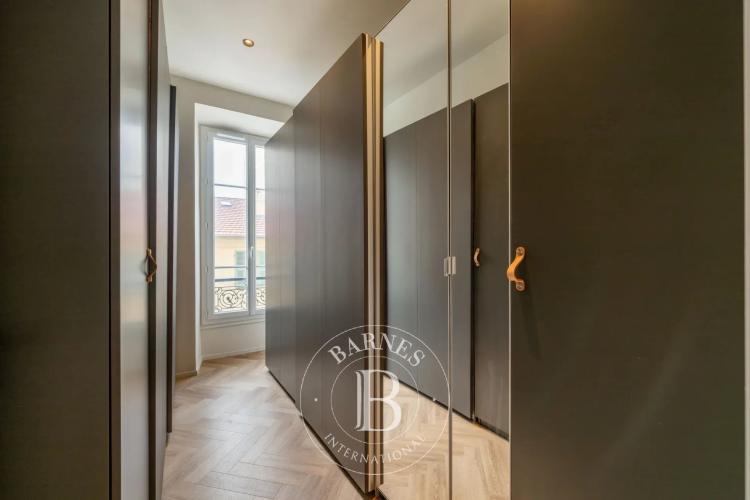 NICE – PROCHE PROMENADE DES ANGLAIS – APPARTEMENT ENTIÈREMENT RÉNOVÉ