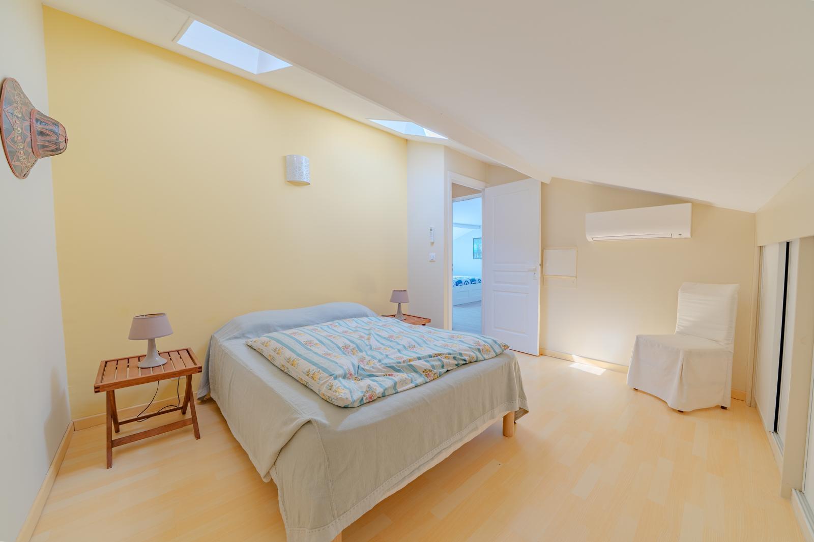 CAP DE NICE - VILLA-VUE MER - RÉNOVÉ