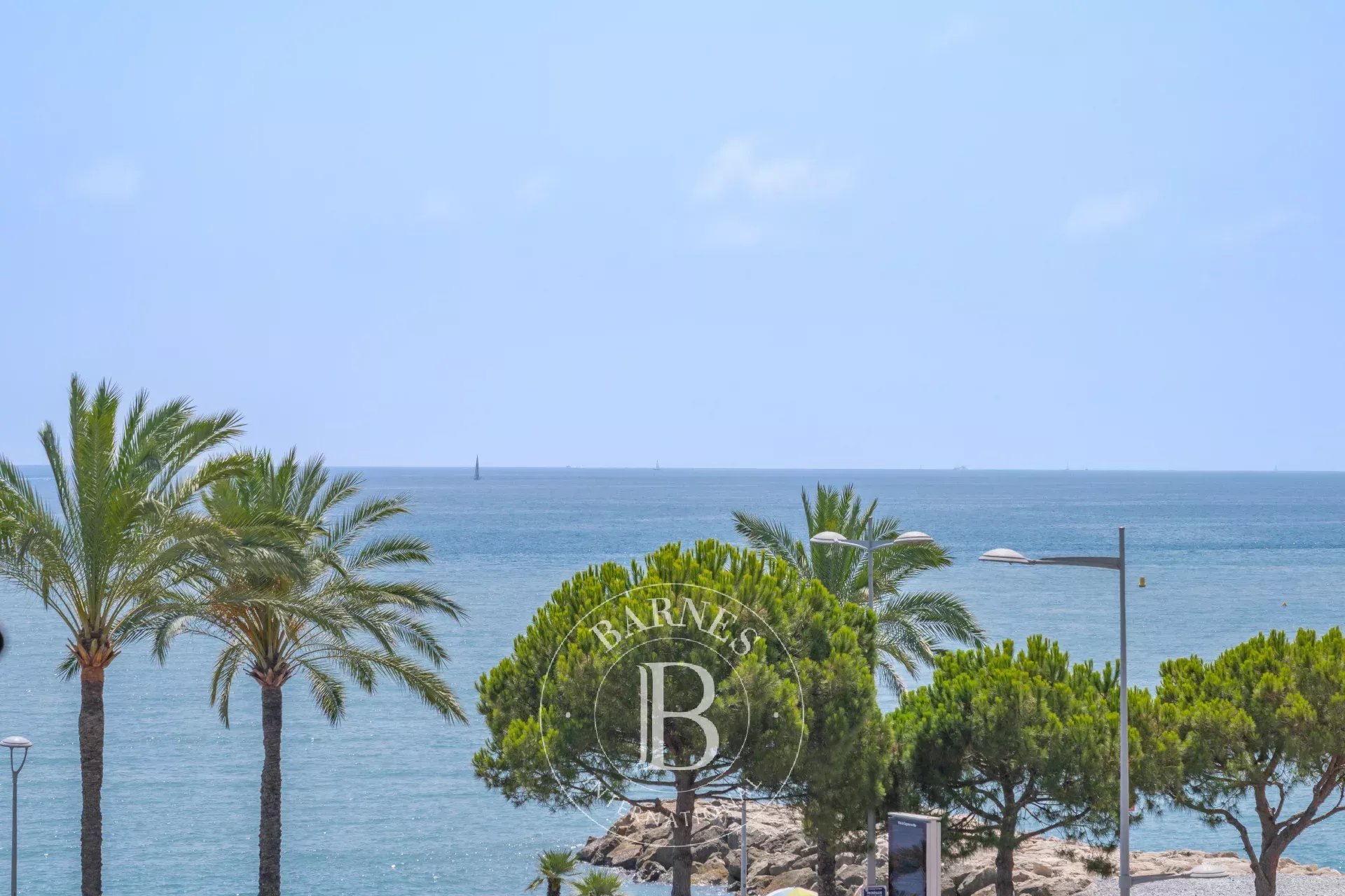 Appartement Cros de Cagnes à quelques mètres des plages et au calme
