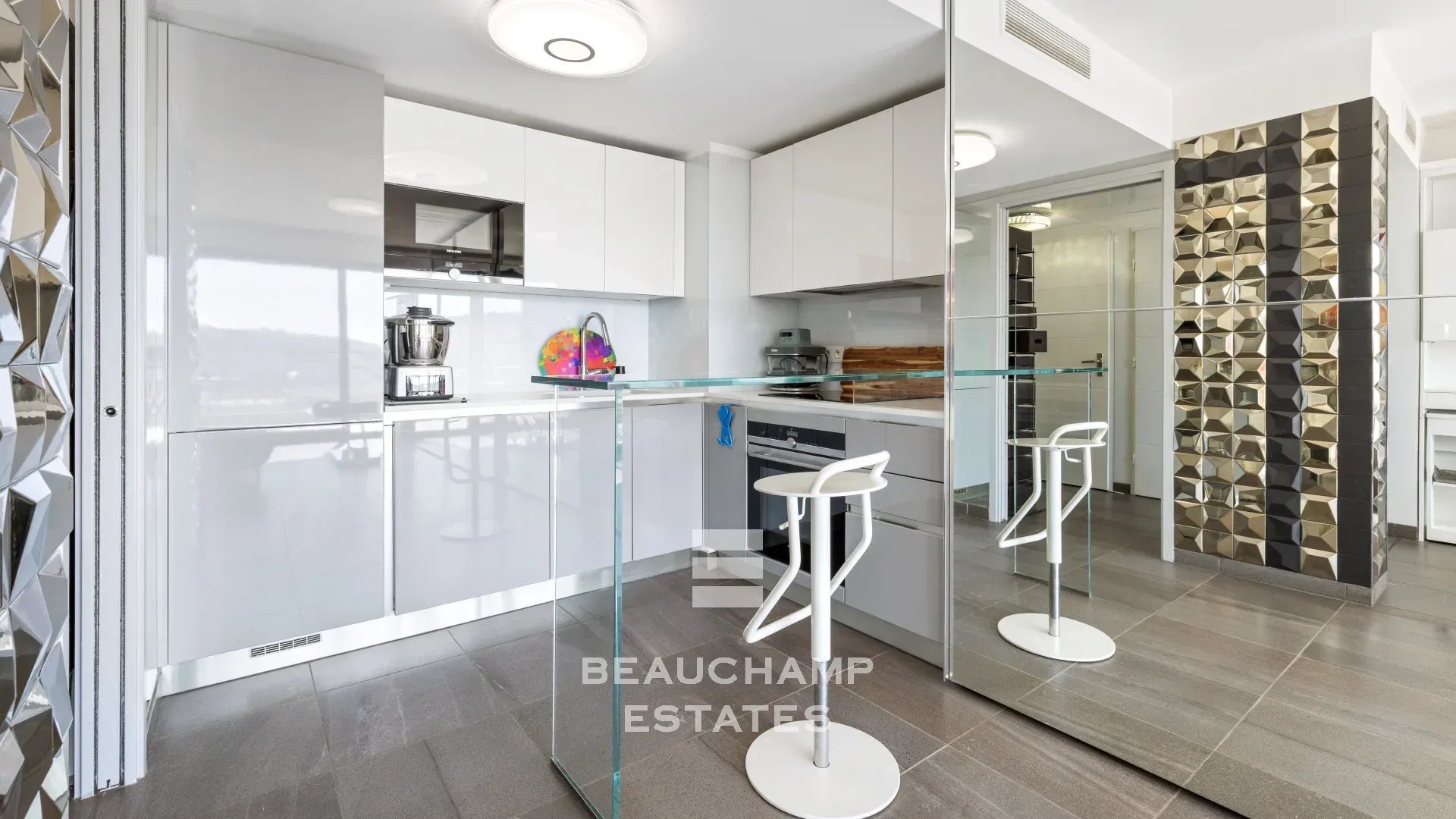 Appartement esprit loft avec vue mer - Nice Gairaut