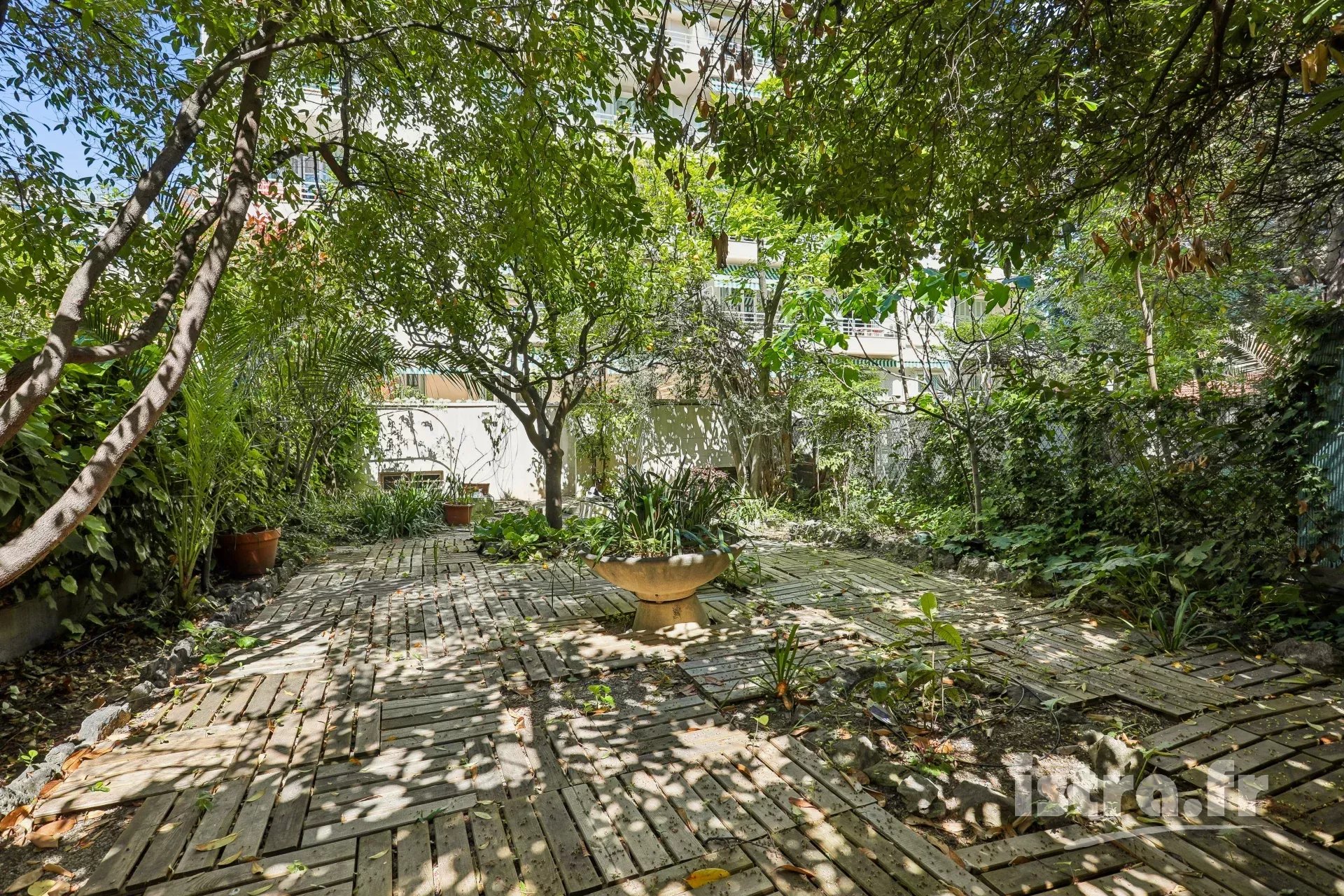 Nice Baumettes : joli appartement avec terrasse et jardin
