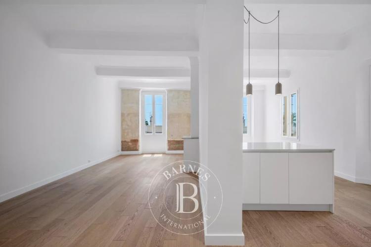 NICE - PONCHETTE - APPARTEMENT ENTIERTEMENT RENOVE