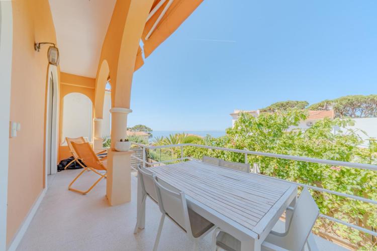 CAP DE NICE - VILLA-VUE MER - RÉNOVÉ