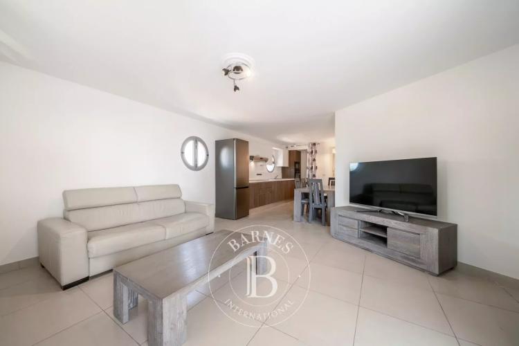 Appartement Cros de Cagnes à quelques mètres des plages et au calme