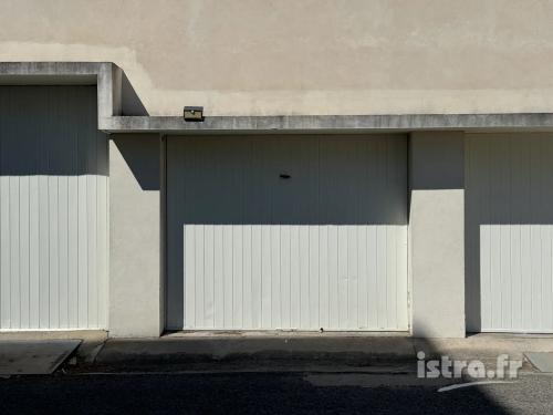 Nice Rue Aurore – Garage à vendre