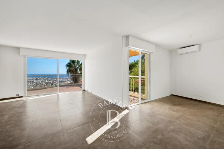 NICE - SAINT-PHILIPPE - APPARTEMENT EN DUPLEX - VUE MER PANORAMIQUE