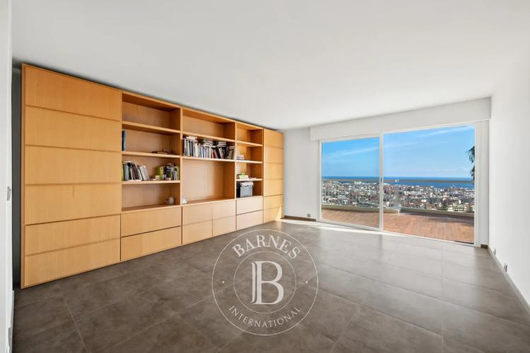 NICE - SAINT-PHILIPPE - APPARTEMENT EN DUPLEX - VUE MER PANORAMIQUE
