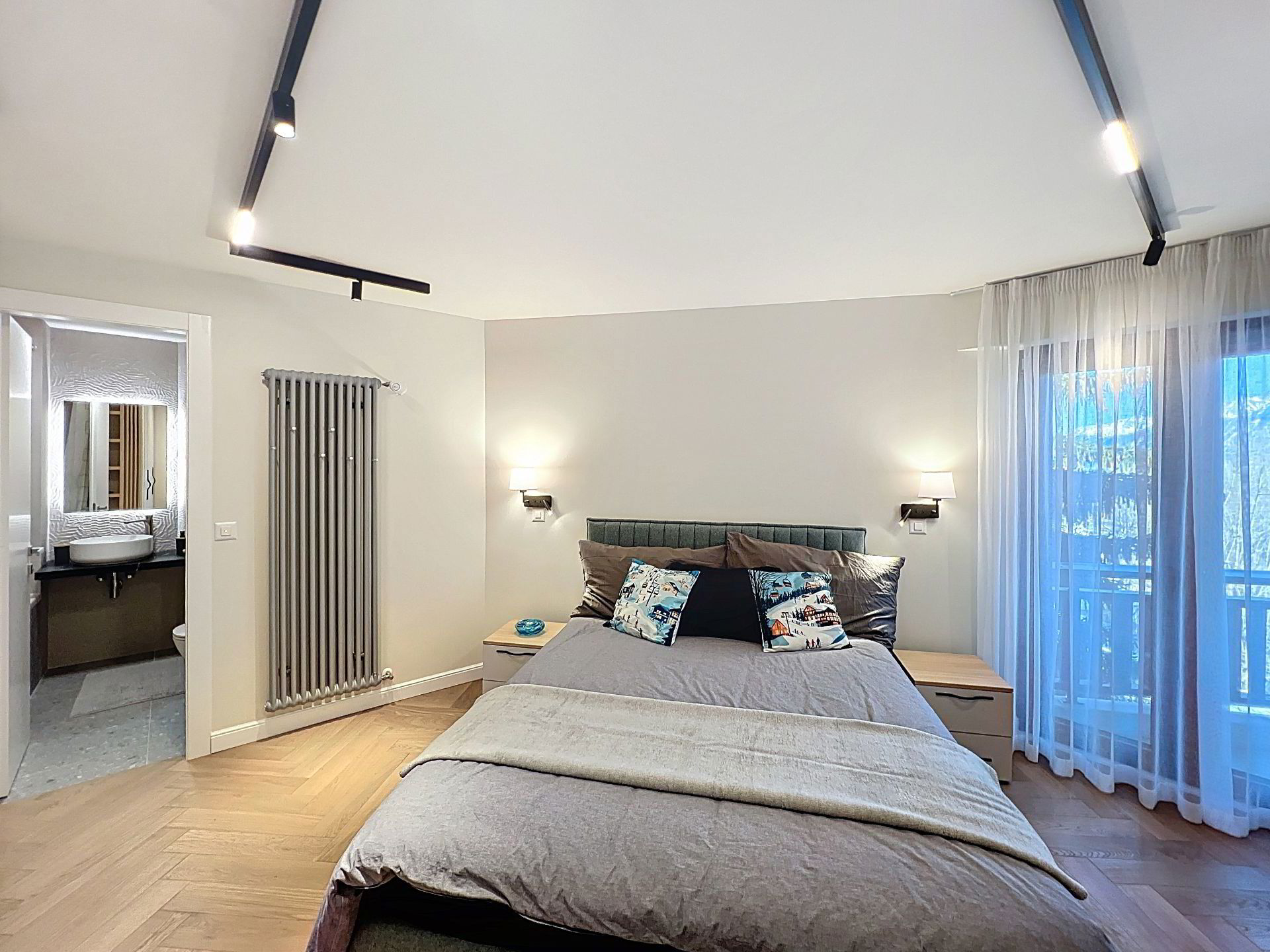 EbVnl_lookmove_237780554_6.jpg