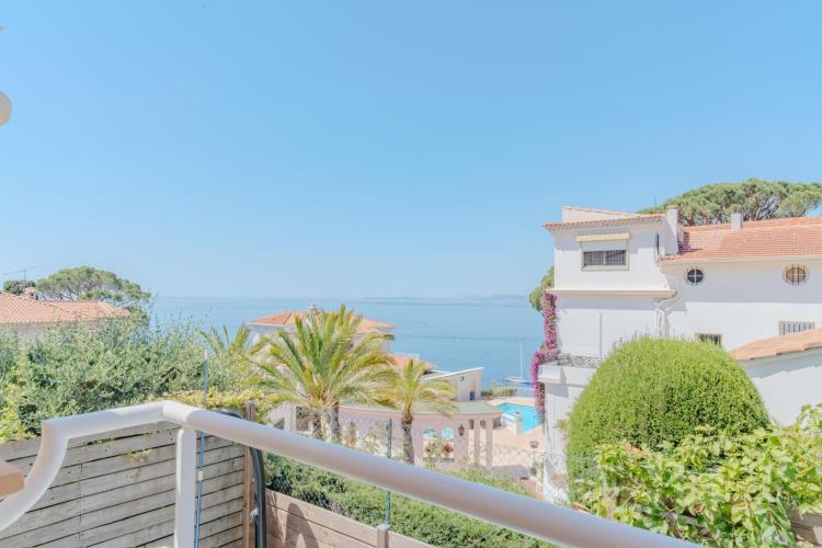 CAP DE NICE - VILLA-VUE MER - RÉNOVÉ