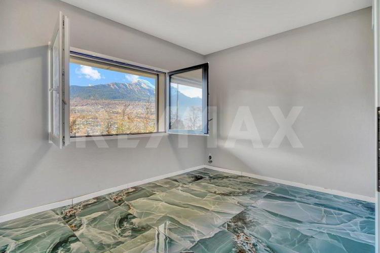 l8yzk_lookmove_237780029_5.jpg