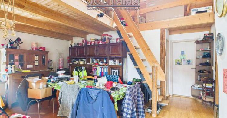 sY4pm_lookmove_237593197_8.jpg