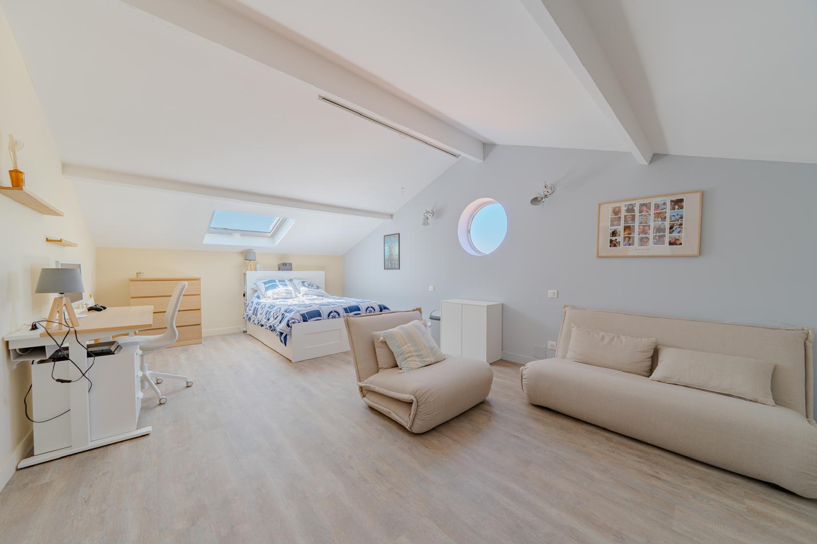 CAP DE NICE - VILLA-VUE MER - RÉNOVÉ